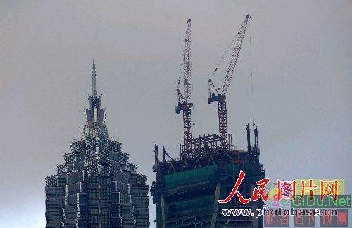 �Ϻ��ڽ������һ��¥�߶��ѳ���ï����(��ͼ)