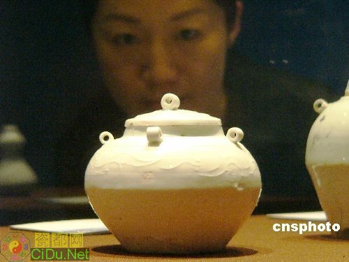 ����ͼ��2008��5��16�գ��ɹ��Ҳ��������ġ��Ϻ�����--���Ϻ�һ�š��δ�������ַǰ�ڿƿ��ɹ�չ�����������ٶ�����ʷ���Ŵ������ʽ��չ��36���Ӹô����̳�ˮ���δ��������׶��빫�ڼ��档  �����緢 ������ ��